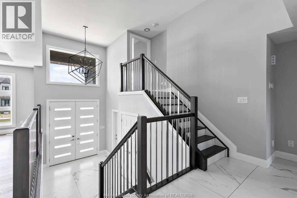 7370 Garnet Crescent Property Photo 4