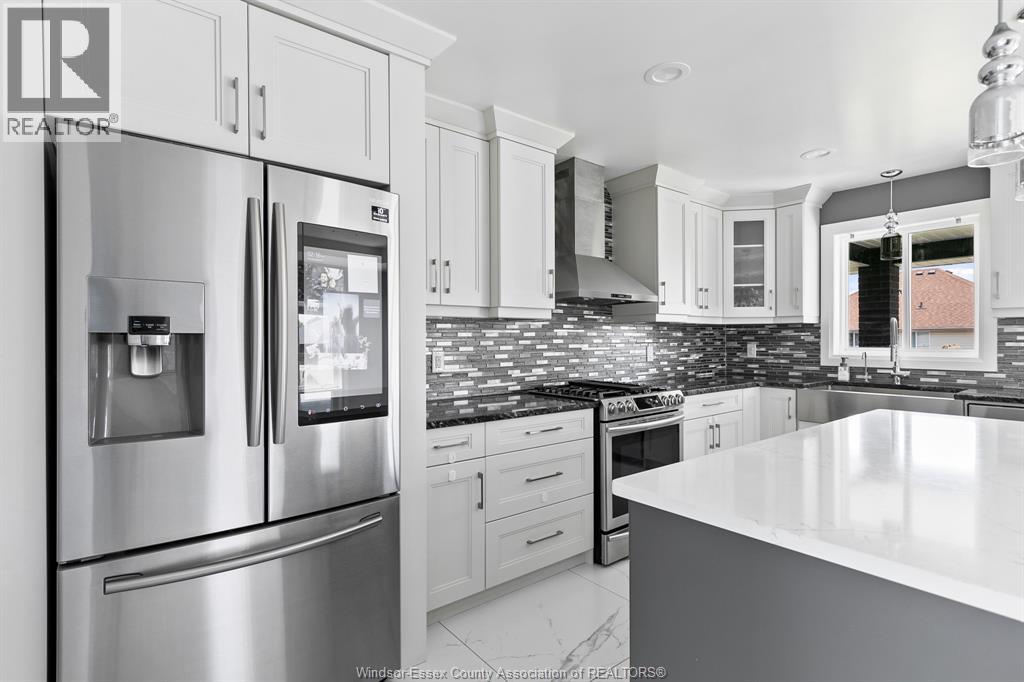 7370 Garnet Crescent Property Photo 7