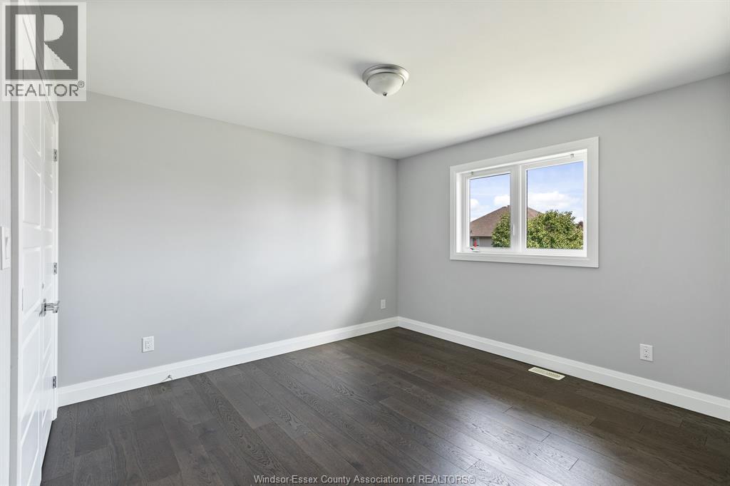 7370 Garnet Crescent Property Photo 10