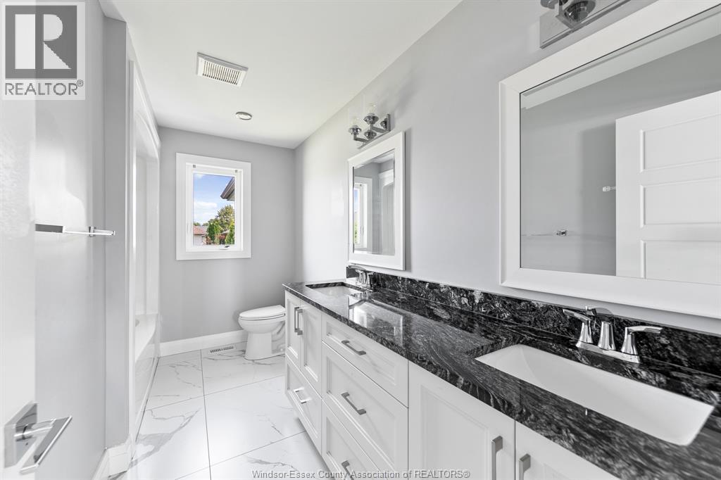 7370 Garnet Crescent Property Photo 12