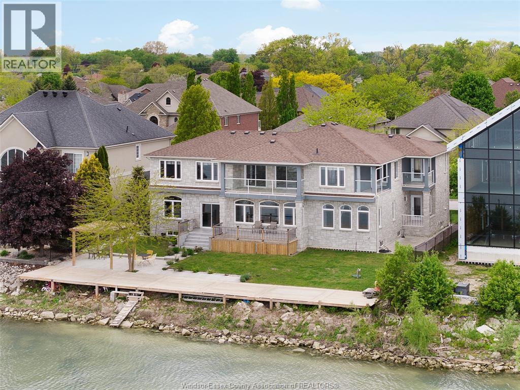 300 SHOREVIEW CIRCLE