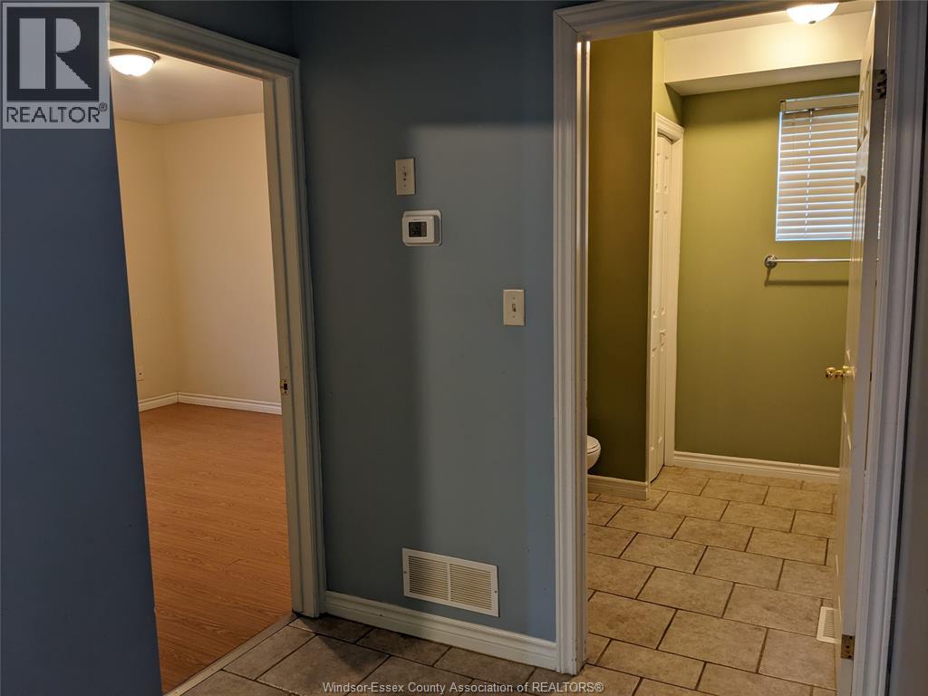 349 Tuscarora Unit# Main Property Photo 6