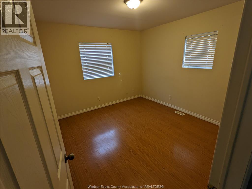 349 Tuscarora Unit# Main Property Photo 8