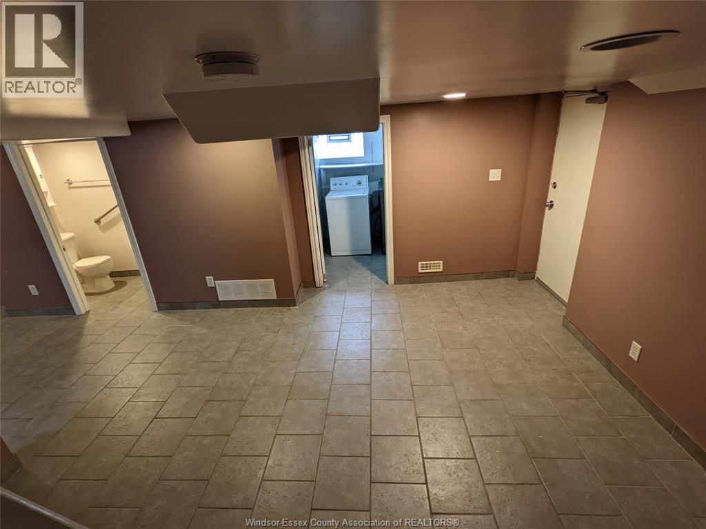 349 Tuscarora Unit# Main Property Photo 11
