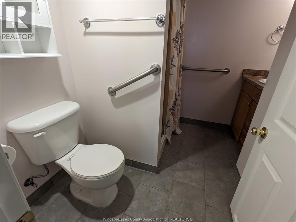 349 Tuscarora Unit# Main Property Photo 13