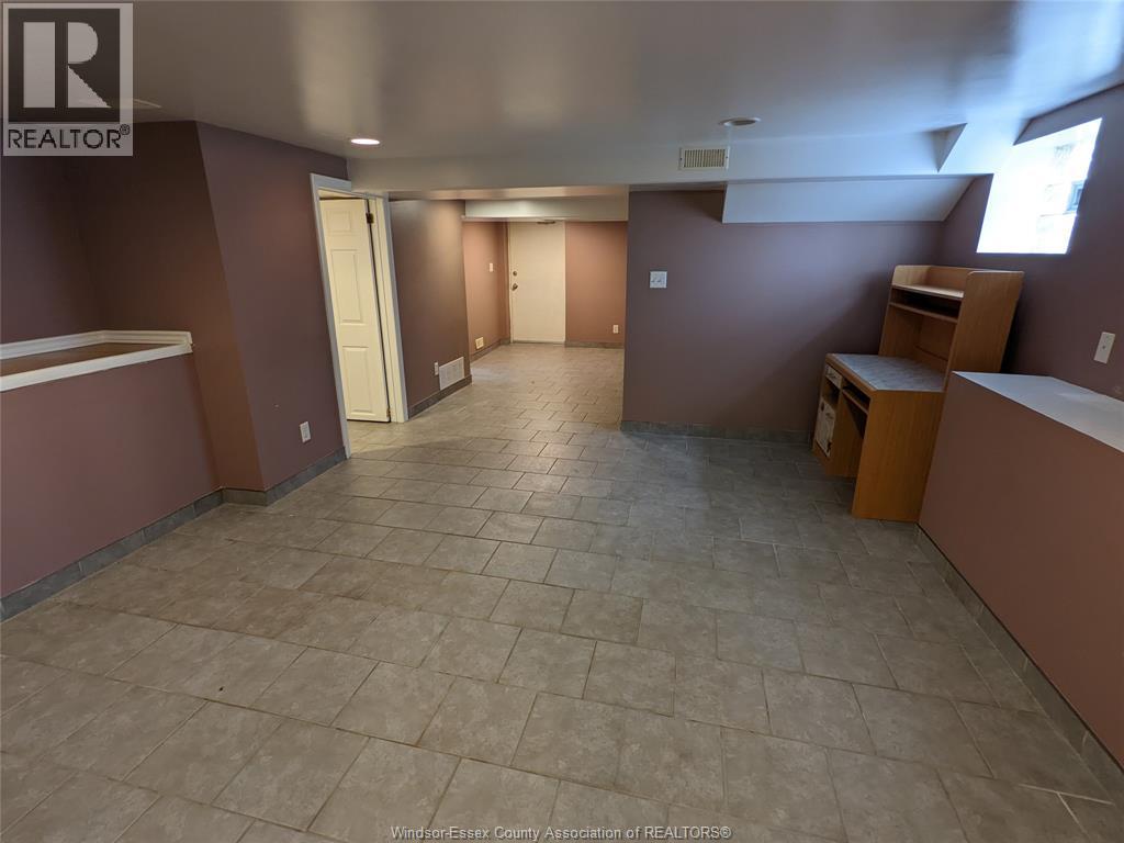 349 Tuscarora Unit# Main Property Photo 16