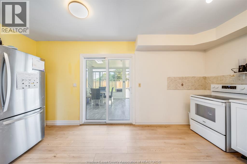 368 Carling Crescent Property Photo 14