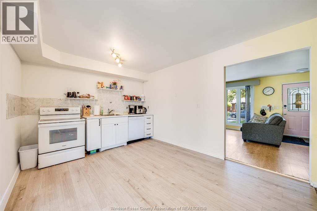 368 Carling Crescent Property Photo 17