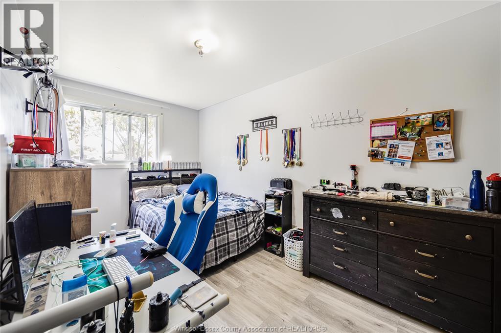 368 Carling Crescent Property Photo 21