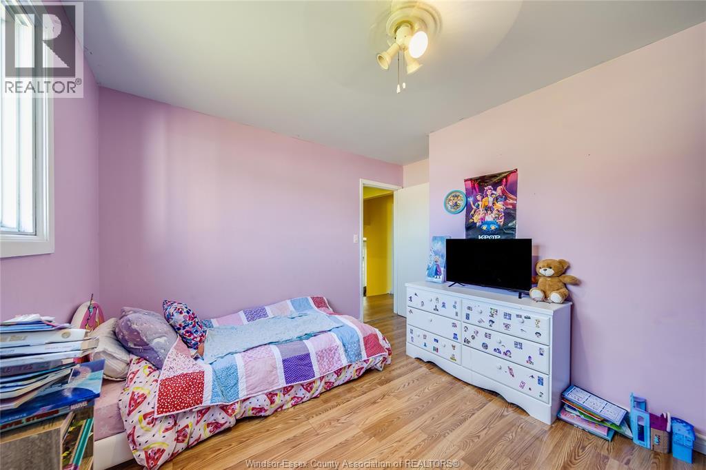 368 Carling Crescent Property Photo 23