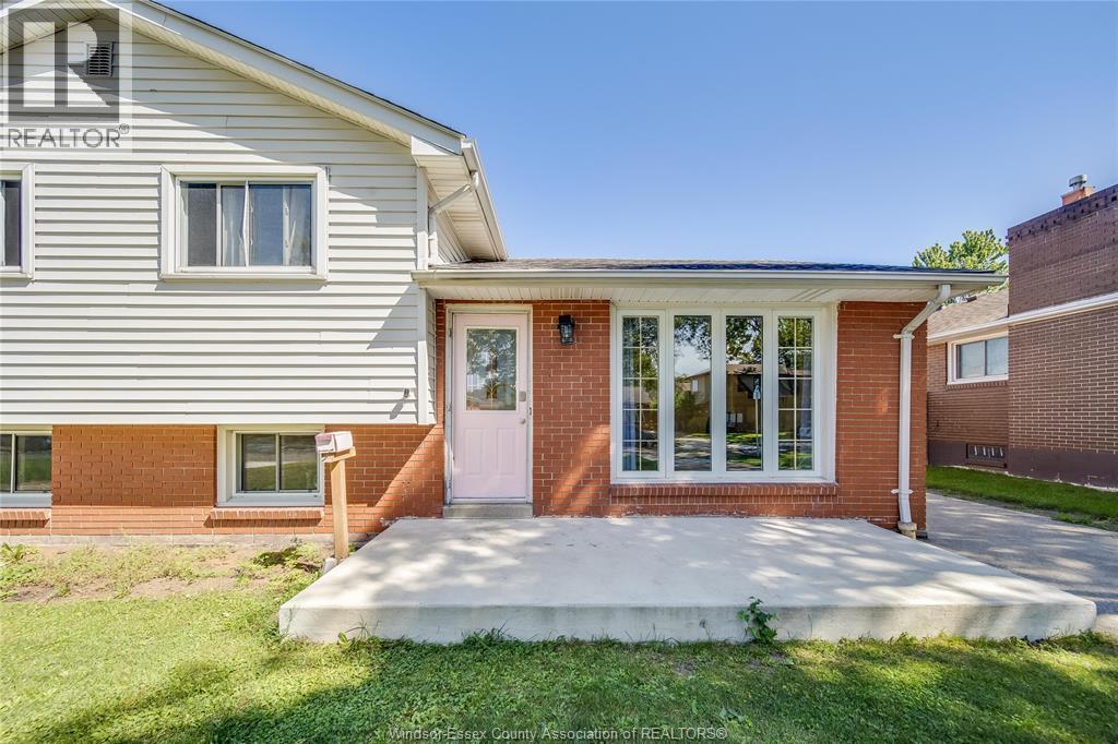 368 Carling Crescent Property Photo 36