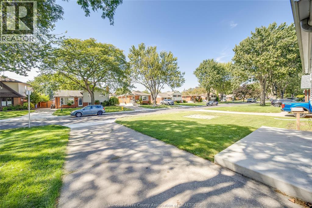 368 Carling Crescent Property Photo 41