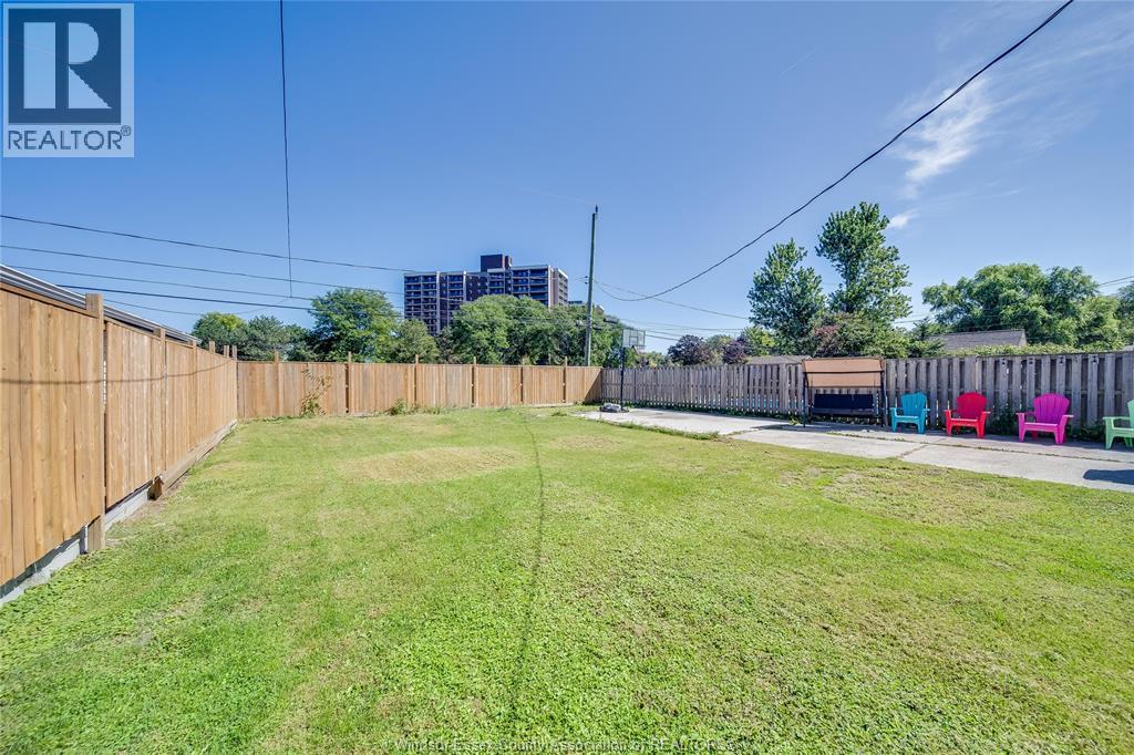 368 Carling Crescent Property Photo 44