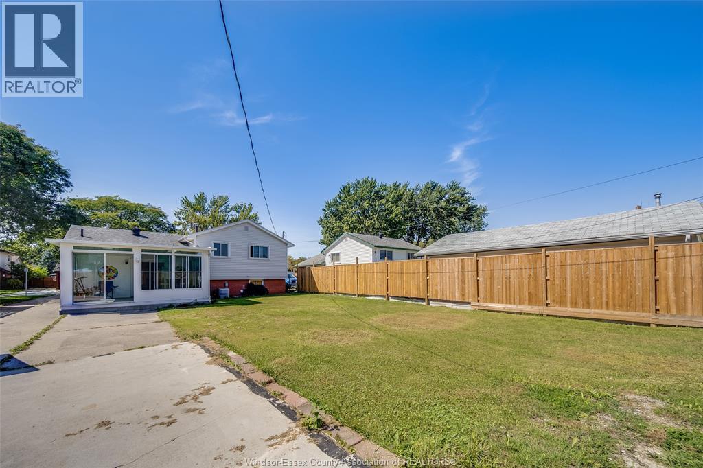 368 Carling Crescent Property Photo 47