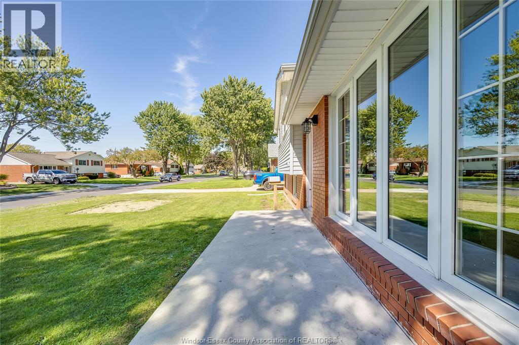 368 Carling Crescent Property Photo 50