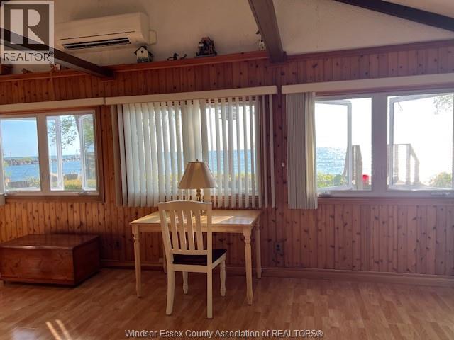404 Robson Rd Property Photo 10