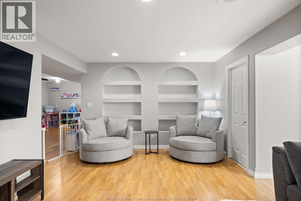 1520 Maple Property Photo 21