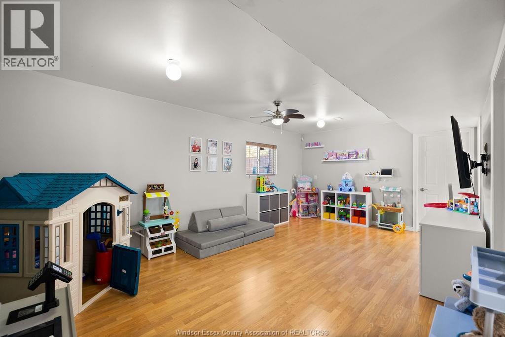 1520 Maple Property Photo 22