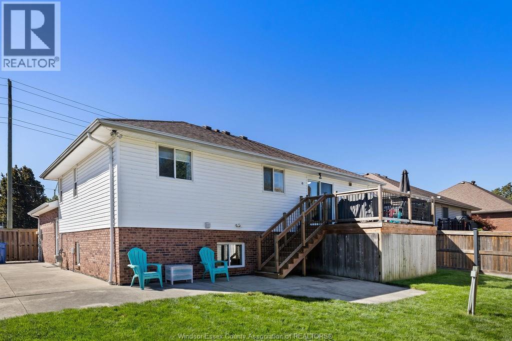 1520 Maple Property Photo 30