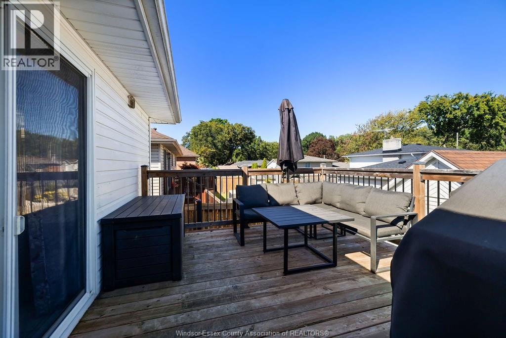1520 Maple Property Photo 32
