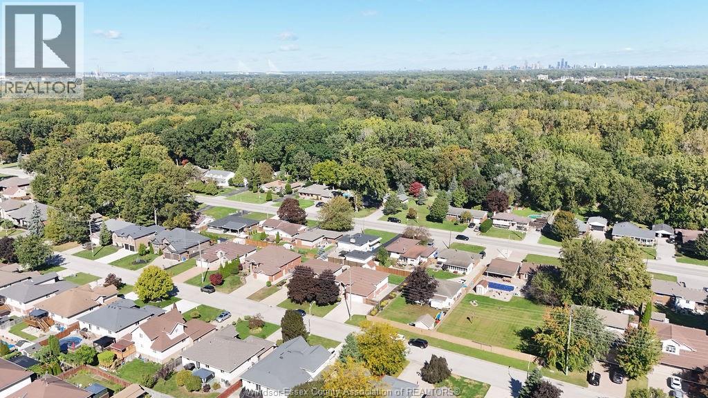 1520 Maple Property Photo 35
