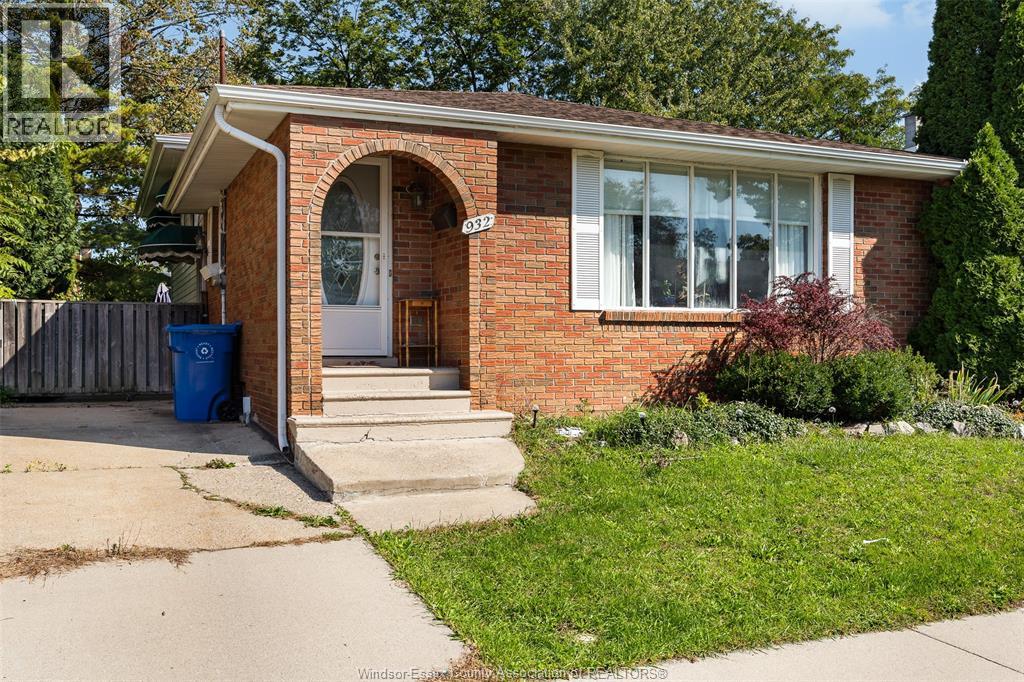 932 Reedmere Road Property Photo 1