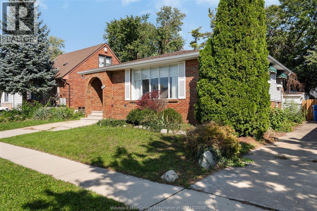 932 Reedmere Road Property Photo 3