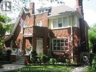 1389 VICTORIA Property Photo 1
