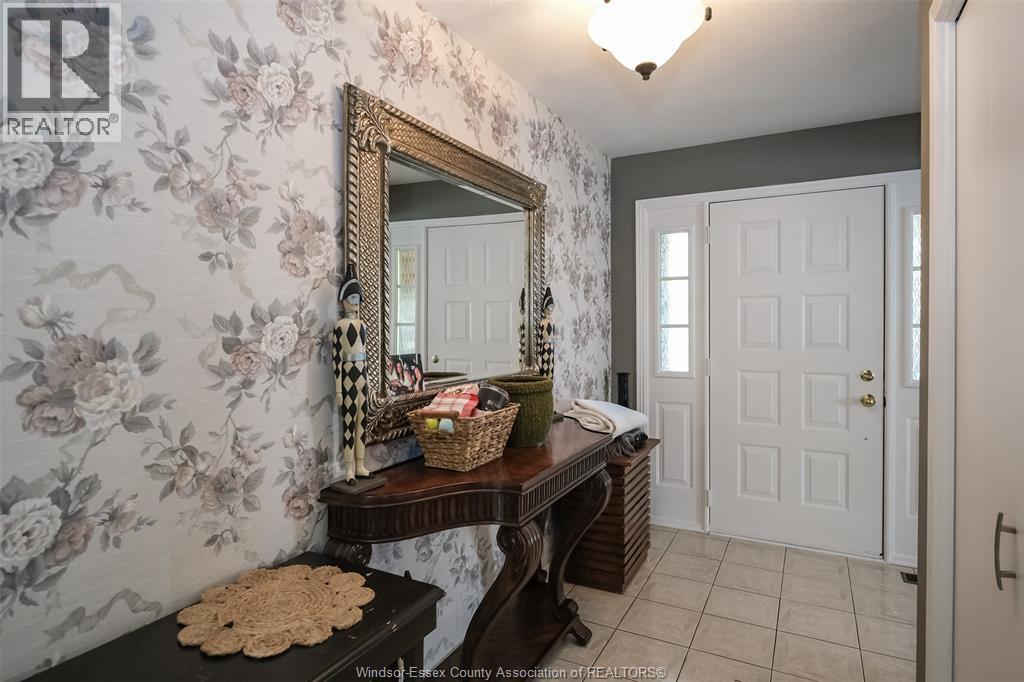 2585 Banwell Property Photo 6