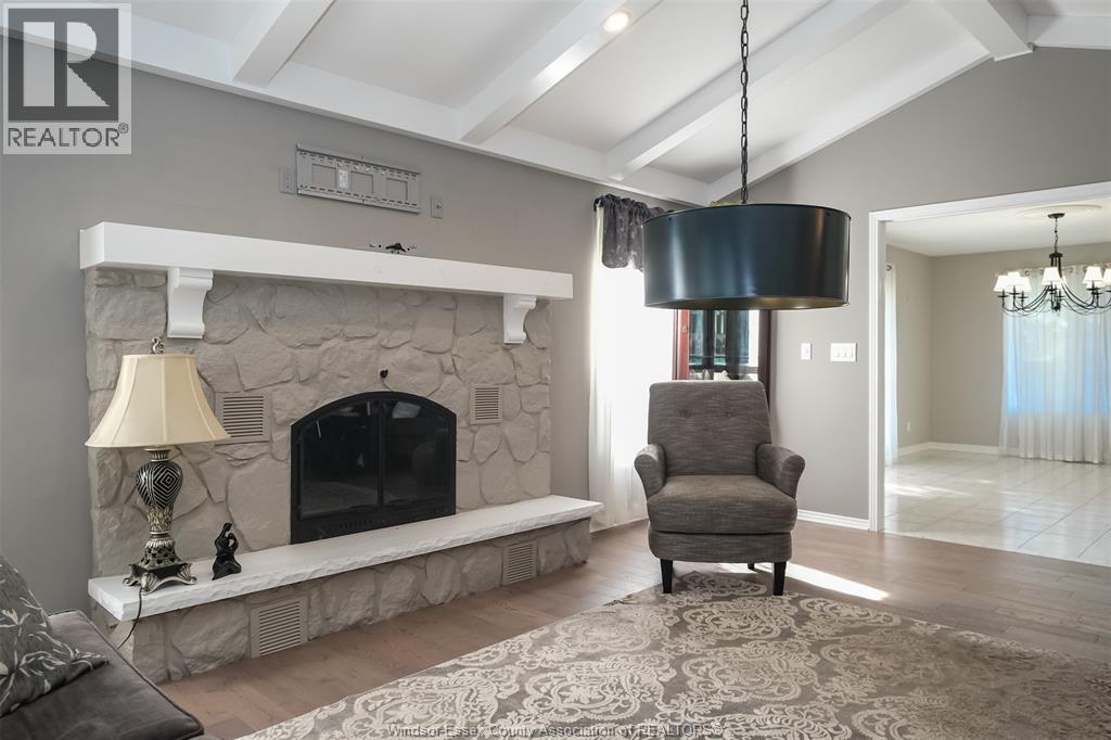 2585 Banwell Property Photo 8