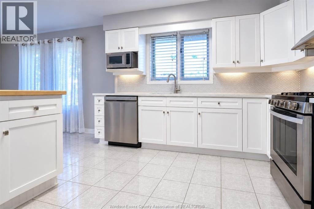 2585 Banwell Property Photo 11