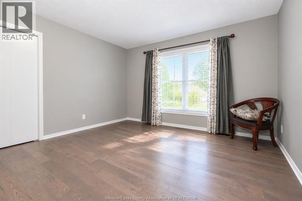 2585 Banwell Property Photo 17
