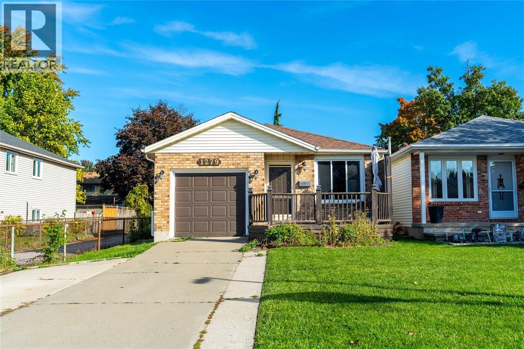 1279 Thistledown Avenue Property Photo 1
