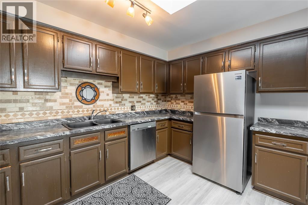 1279 Thistledown Avenue Property Photo 9