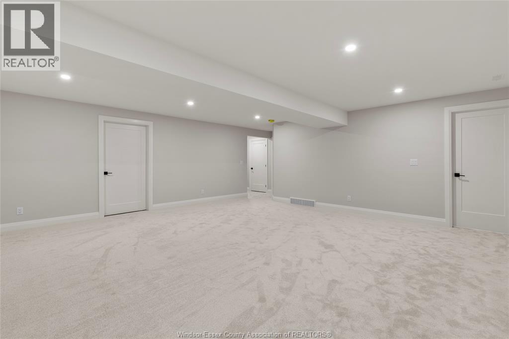 512 Orsini Property Photo 24