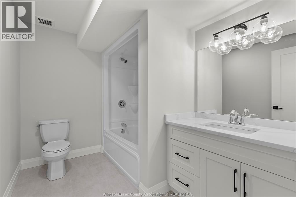 512 Orsini Property Photo 31