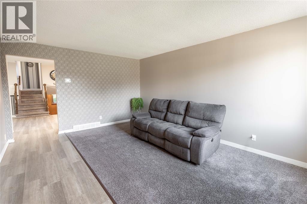 1279 Thistledown Avenue Property Photo 4