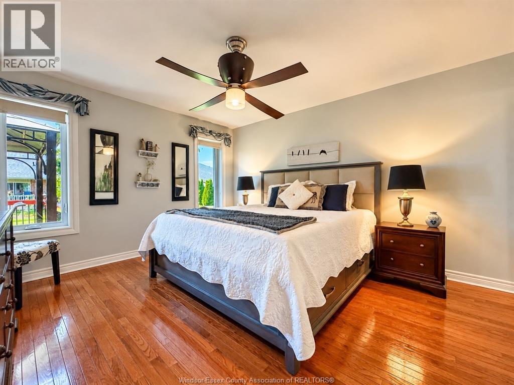 2231 Luxury Property Photo 17
