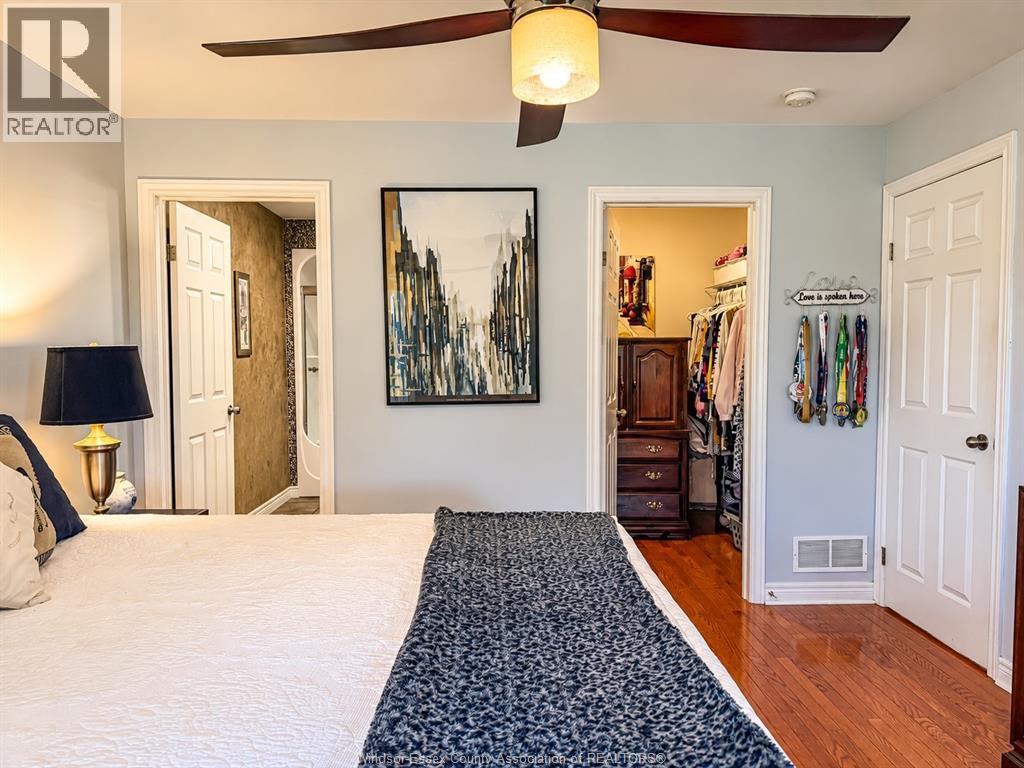 2231 Luxury Property Photo 18