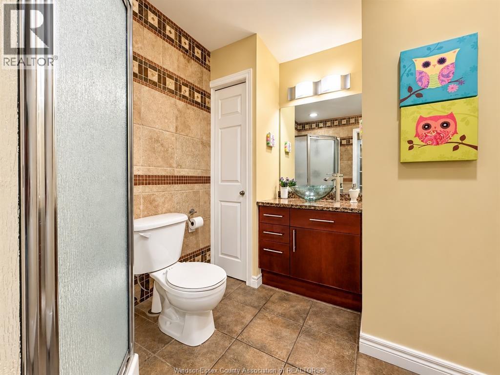 2231 Luxury Property Photo 20