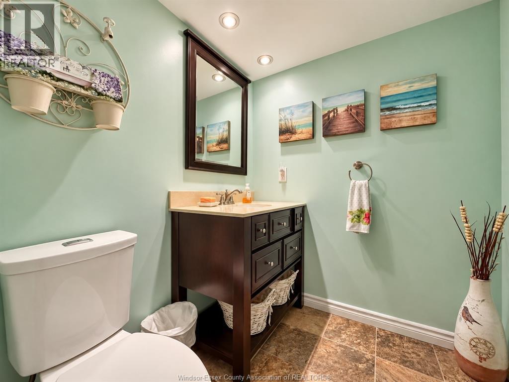 2231 Luxury Property Photo 30