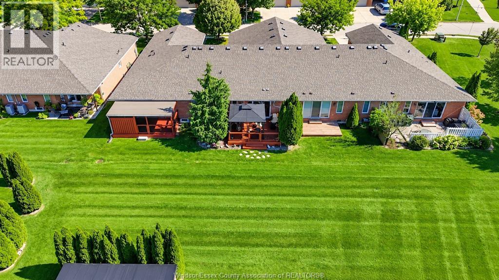 2231 Luxury Property Photo 33