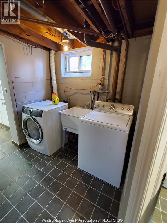 835 Isabelle Unit# Lower Property Photo 5