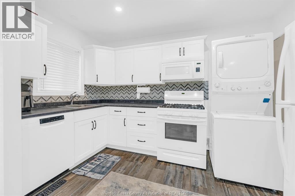 1952 Pillette Property Photo 11