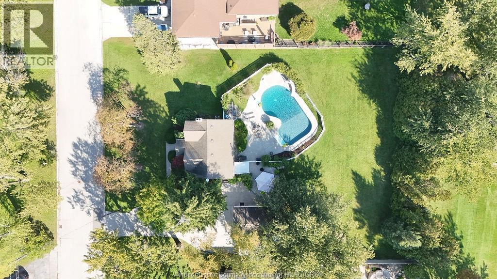 3926 Roseland Drive West Property Photo 10