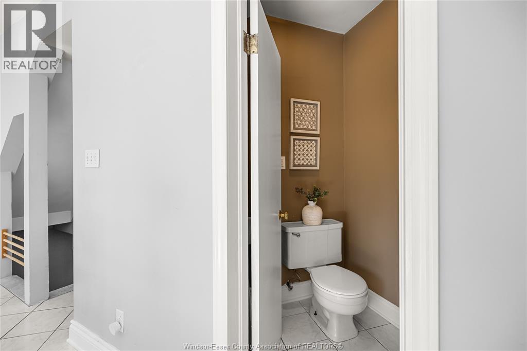 3926 Roseland Drive West Property Photo 17