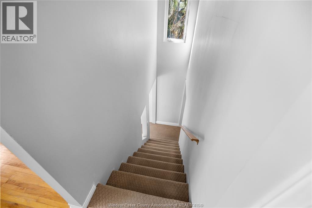 3926 Roseland Drive West Property Photo 28