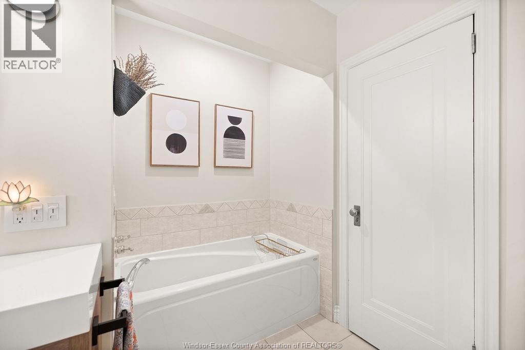 265 Isabelle Property Photo 23