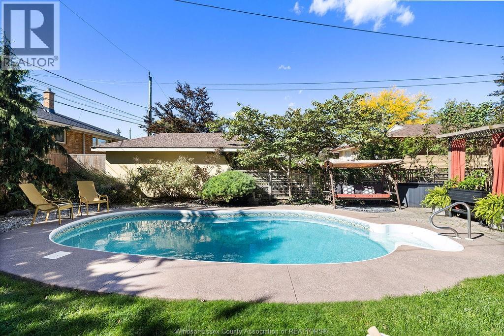 265 Isabelle Property Photo 27