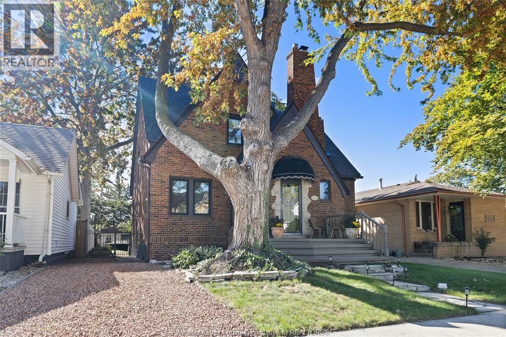265 Isabelle Property Photo 37